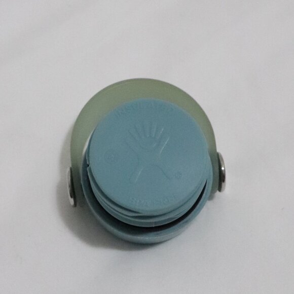 Hydro Flask Insulated Twist Wide Mouth Tall Water Bottle with Boot | 21 oz - Picture 4 of 9